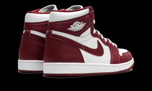 Air Jordan 1 Retro High OG "Team Red"