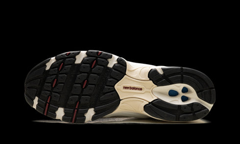 530 "Sea Salt Mercury Red"