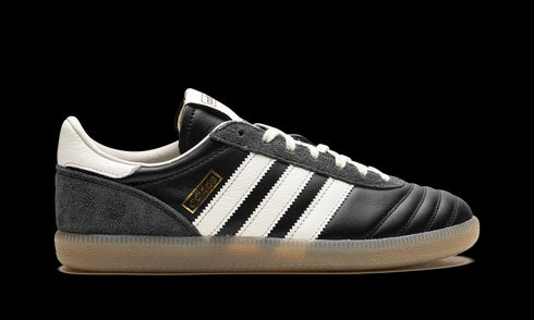 Samba JP "Sneakersnstuff" IE6242