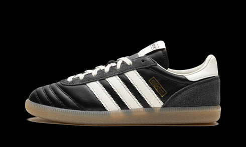 Samba JP "Sneakersnstuff" IE6242