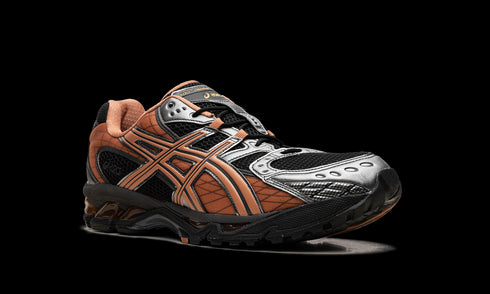 GEL-Nimbus 10.1 "Black Rust Orange"