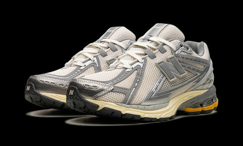 1906R "Metallic Silver Yellow"