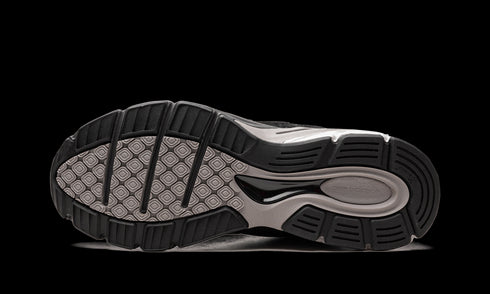 990v4 "Made In USA - Black / Silver"