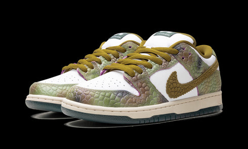 SB Dunk Low "Alexis Sablone - Chameleon"