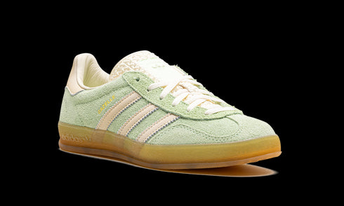 GAZELLE INDOOR WMNS "Semi Green Spark"