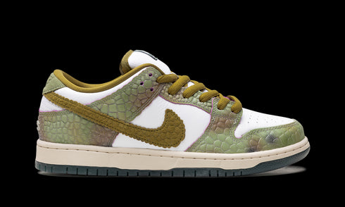 SB Dunk Low "Alexis Sablone - Chameleon"
