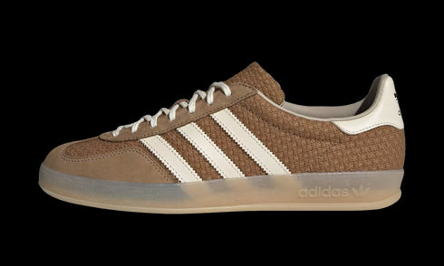 Gazelle Indoor "Brown Desert / Wonder White" JR8851