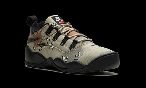 SB Darwin Low "Supreme - Khaki"