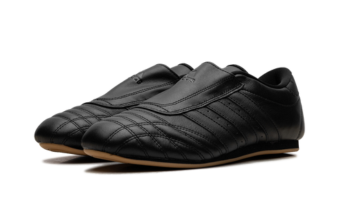Taekwondo "Core Black / Core Black / Gum" JS4011