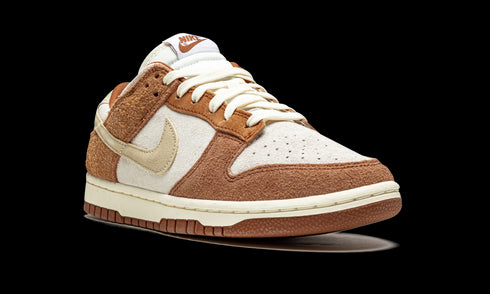 Dunk Low PRM "Medium Curry"