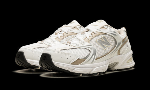 530 "White / Stoneware / Linen"