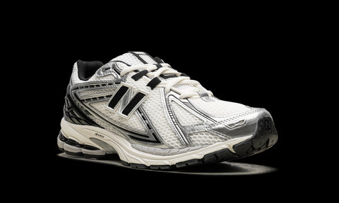 M1906 "METALLIC SILVER"