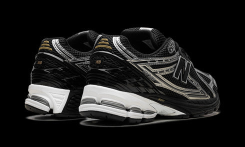 1906R "Black Grey White"