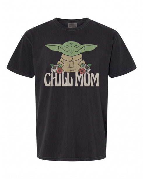 Star Wars Chill Mom T-Shirt - Perfect Gift for Star Wars Fans | Vintage Style