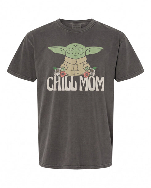 Star Wars Chill Mom T-Shirt - Perfect Gift for Star Wars Fans | Vintage Style