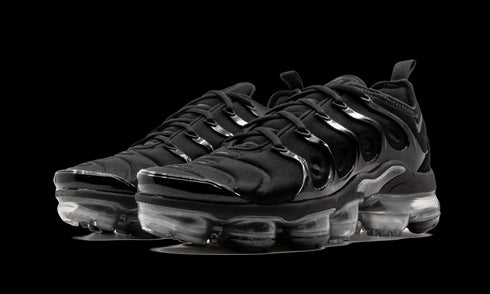 AIR VAPORMAX PLUS WMNS "Triple Black"