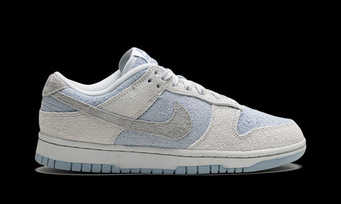 DUNK LOW WMNS "Suede - Photon Dust / Light Armory Blue"
