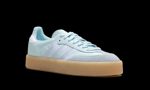 Sambae WMNS "Almost Blue Silver Metallic Gum" ID0435