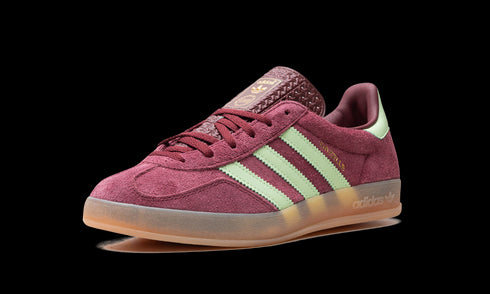 Gazelle Indoor "Shadow Red Semi Spark Green" IH7487