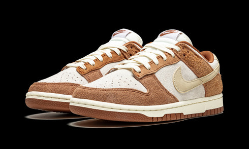 Dunk Low PRM "Medium Curry"
