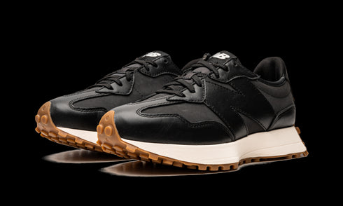 327 WMNS "Black / Gum"
