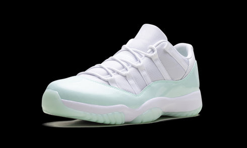Air Jordan 11 Low WMNS "Igloo" AH7860 103