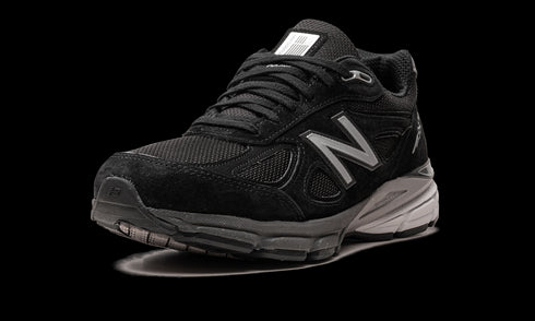 990v4 "Made In USA - Black / Silver"