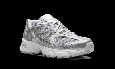 530 "Moonbeam Silver Metallic"