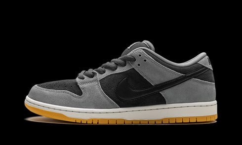 SB Dunk Low "Dark Smoke Grey"