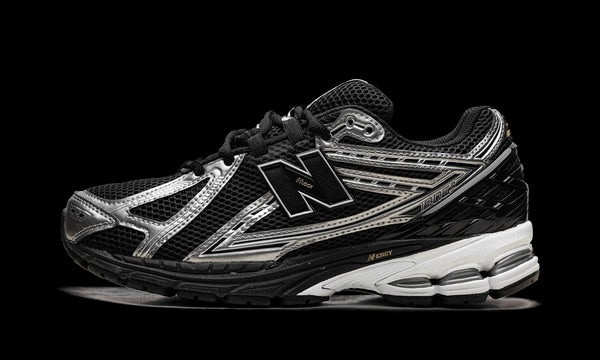 1906R "Black Grey White"