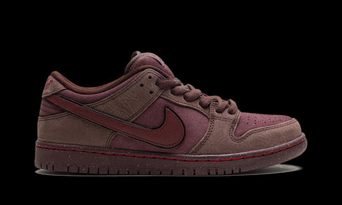 SB Dunk Low "City of Love"