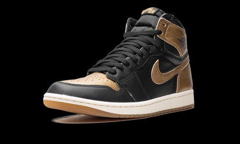 Air Jordan 1 "Metallic Gold"