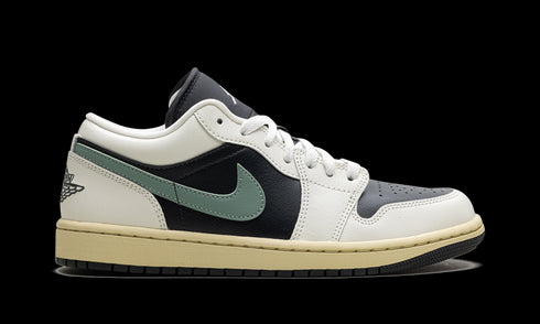 Air Jordan 1 Low WMNS "Jade Smoke"