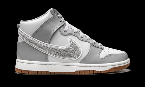 Dunk High "Chenille - Light Smoke"