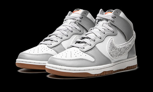 Dunk High "Chenille - Light Smoke"