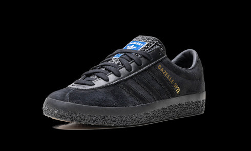 Gazelle "Triple Black" IG8939
