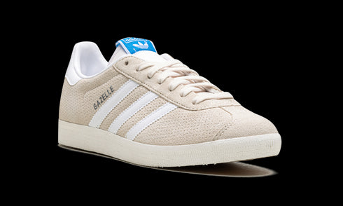 Gazelle "Wonder White" IF3817