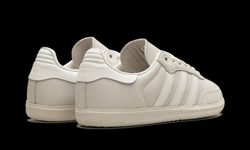 Samba "Pharrell Williams - Cloud White" ID9067