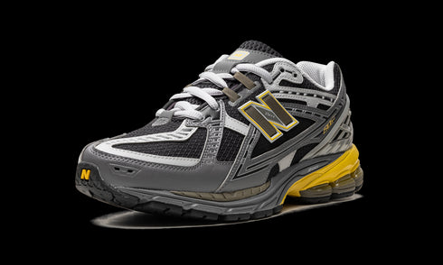 1906U "Castlerock Ginger Lemon"