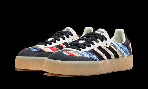 Sambae WMNS "Ivory Black" ID0444