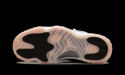 AIR JORDAN 11 WMNS "Neapolitan"