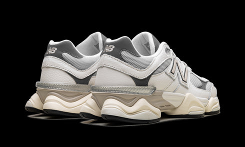 9060 "Sea Salt Castlerock"