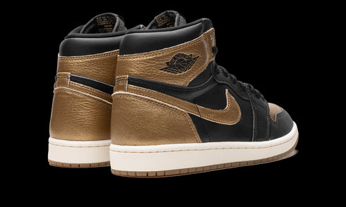 Air Jordan 1 "Metallic Gold"