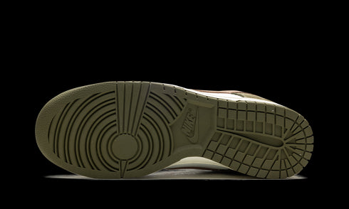 Dunk Low "Medium Olive"