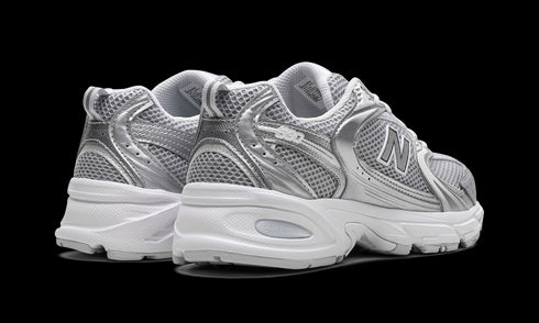 530 "Moonbeam Silver Metallic"