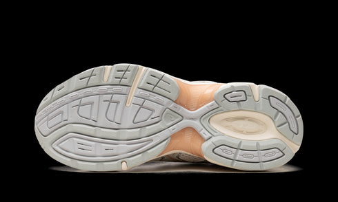 GEL-1130 WMNS "Cream / Light Sage"