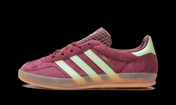 Gazelle Indoor "Shadow Red Semi Spark Green" IH7487