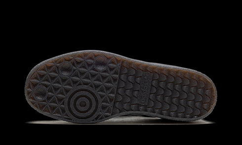 Sambae WMNS "Core Black Haze Green" IE9110