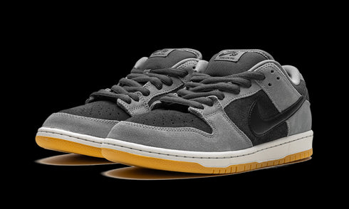 SB Dunk Low "Dark Smoke Grey"