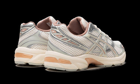 GEL-1130 WMNS "Cream / Light Sage"